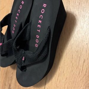 Rocket Dog Black Platform Flip Flops